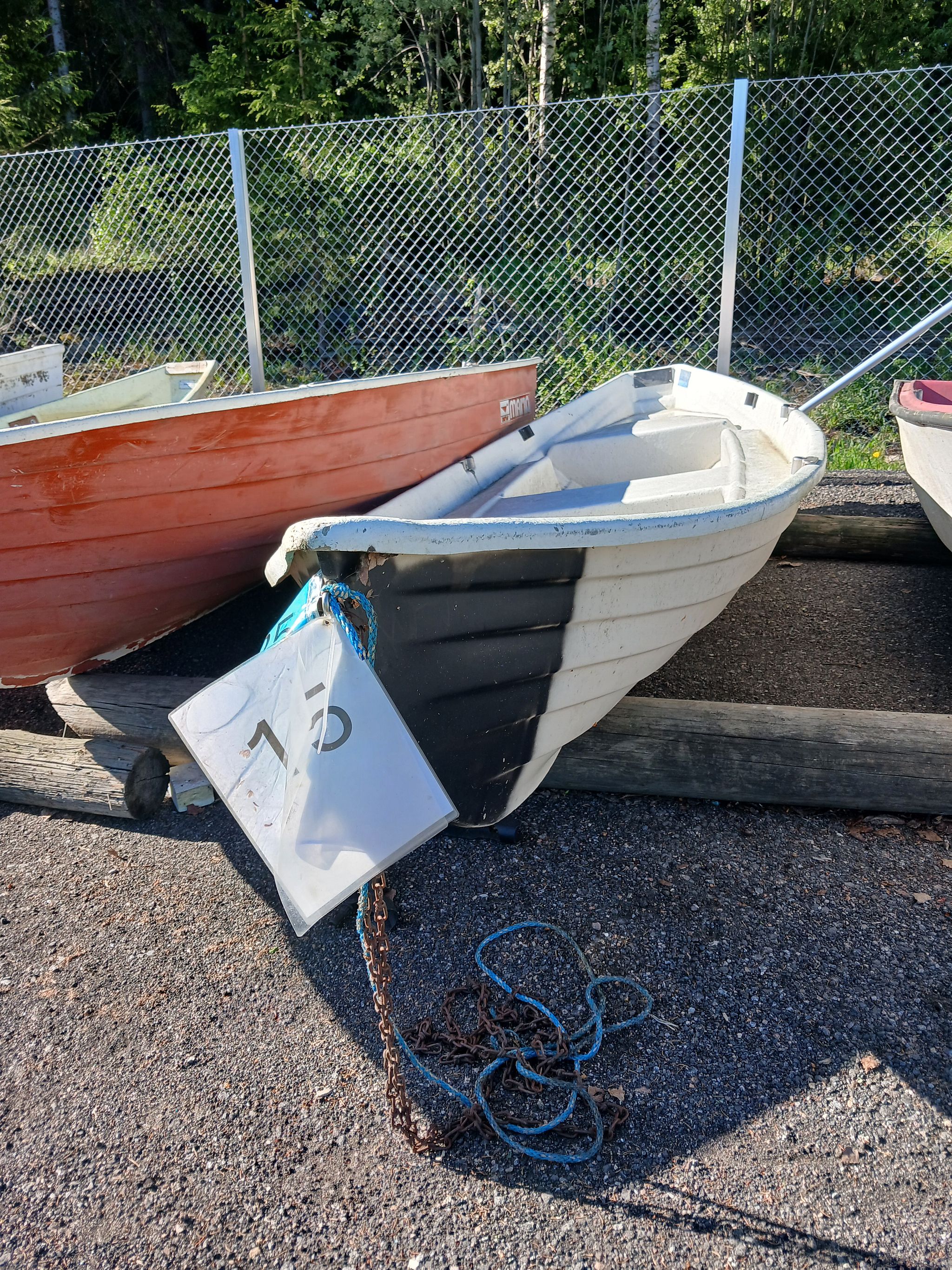 Image 2/5