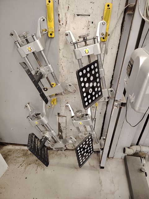Image 5/6