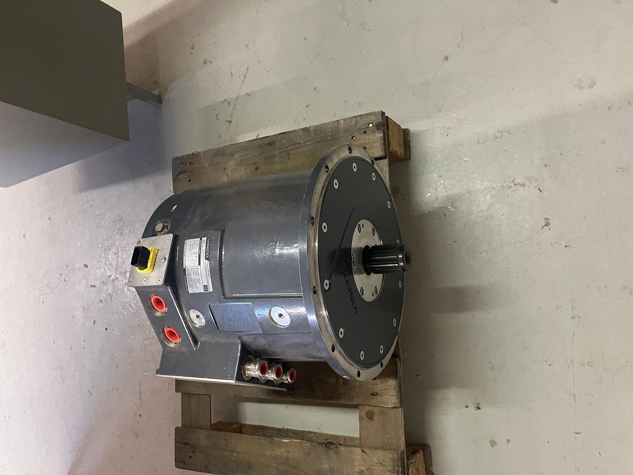 Image 1/5