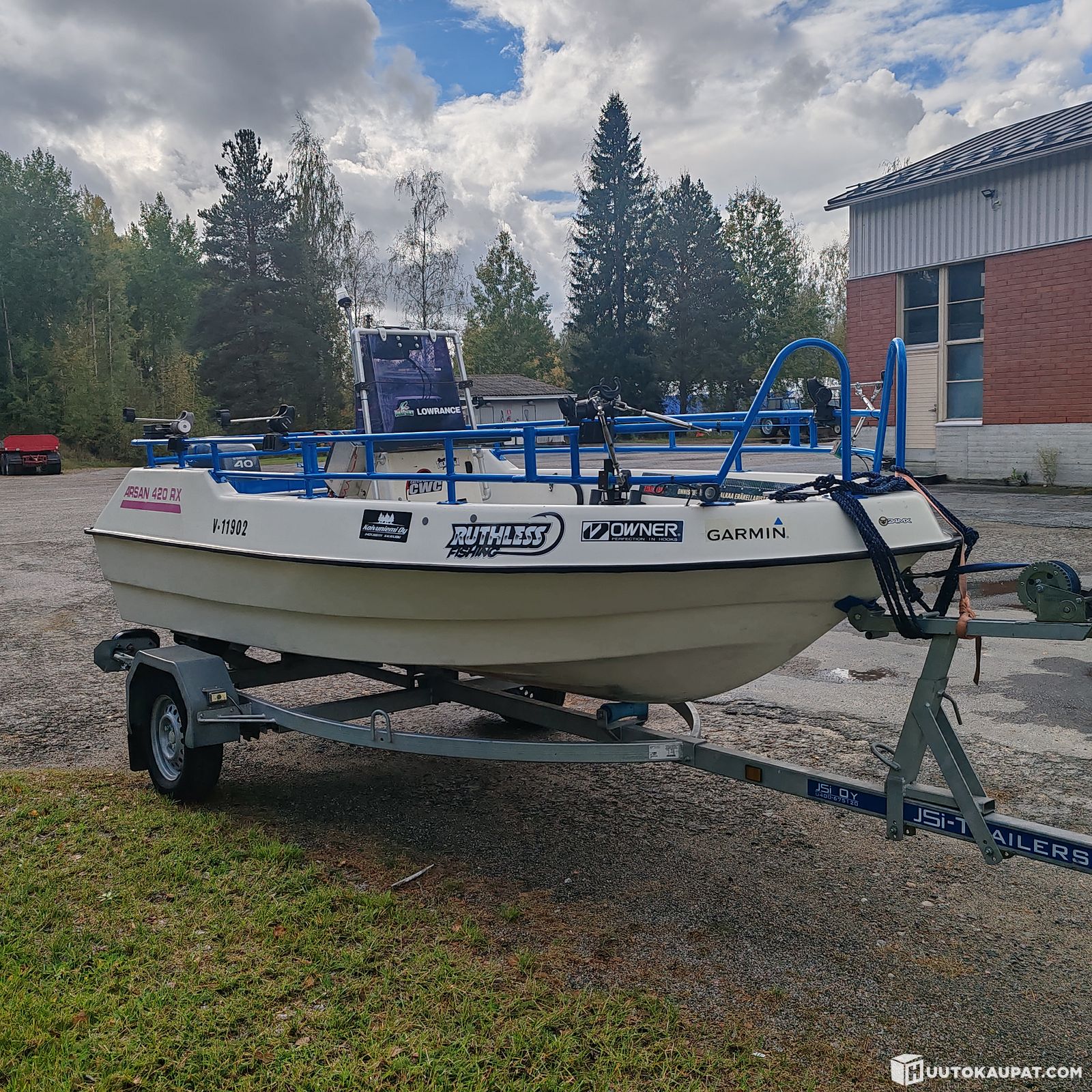 Moottorivene Arsan 420 RX Fish runsailla varusteilla + Yamaha 40hv 4 ...