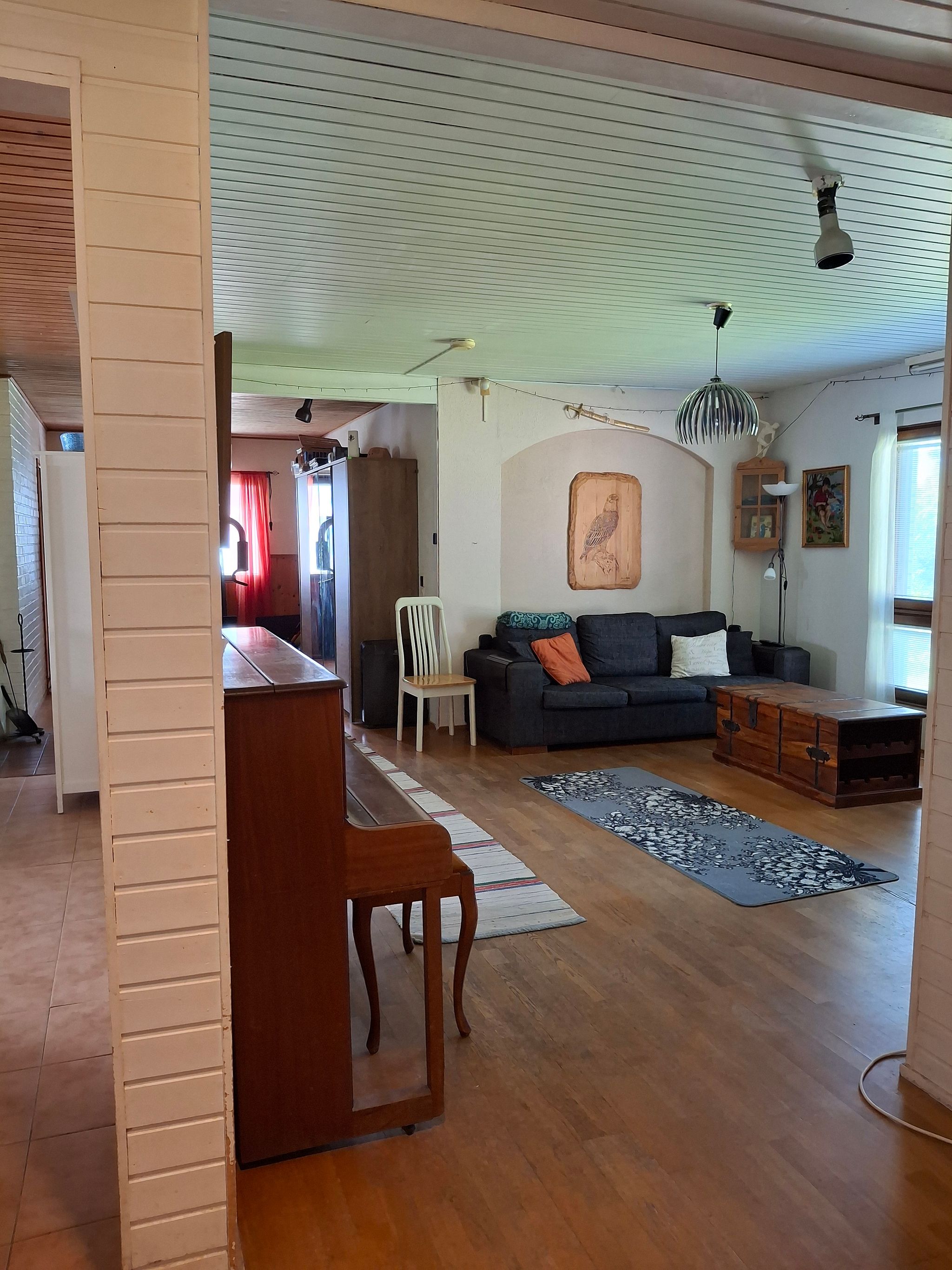 Image 8/70
