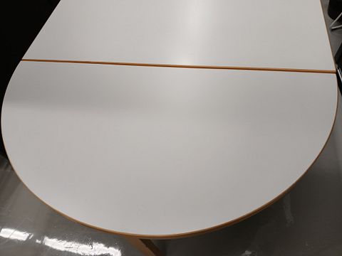 Image 5/6