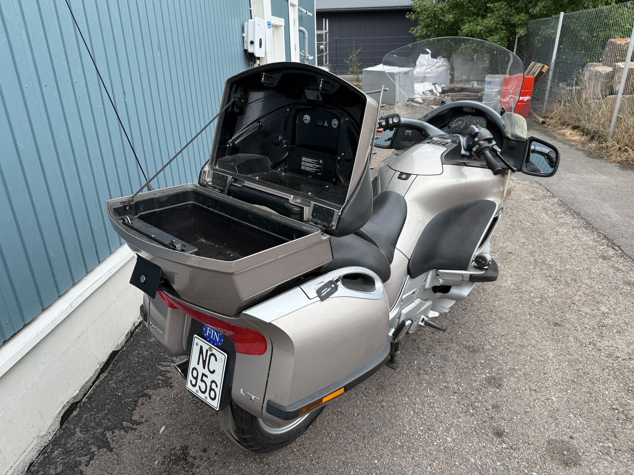 Image 11/35