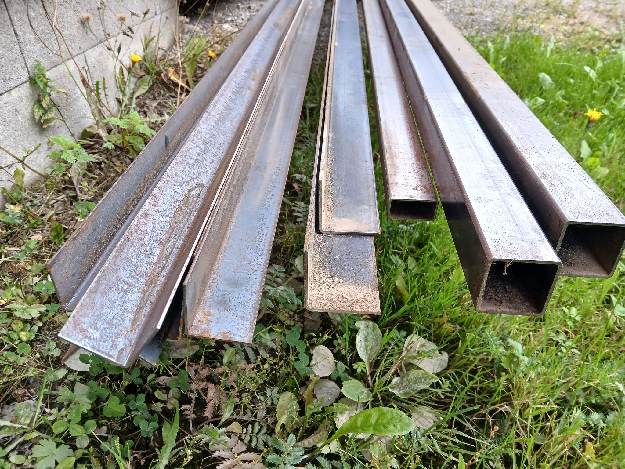 Image 4/8