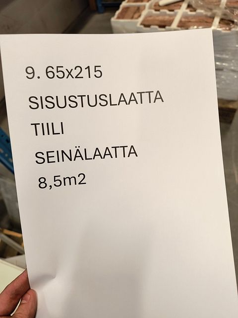 Image 2/4