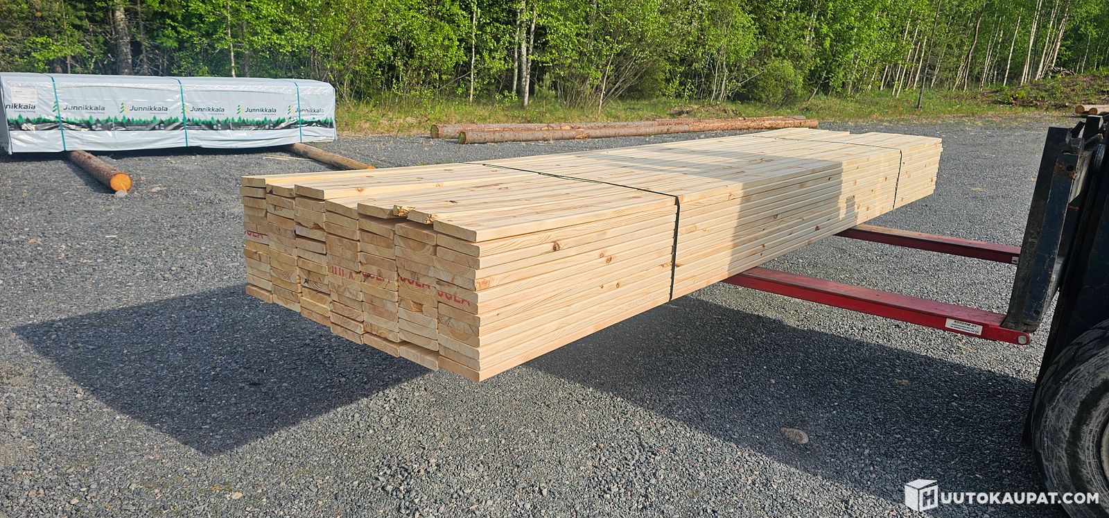 382jm  28x144 SHP IV uritettu terassilauta, puuvalmis