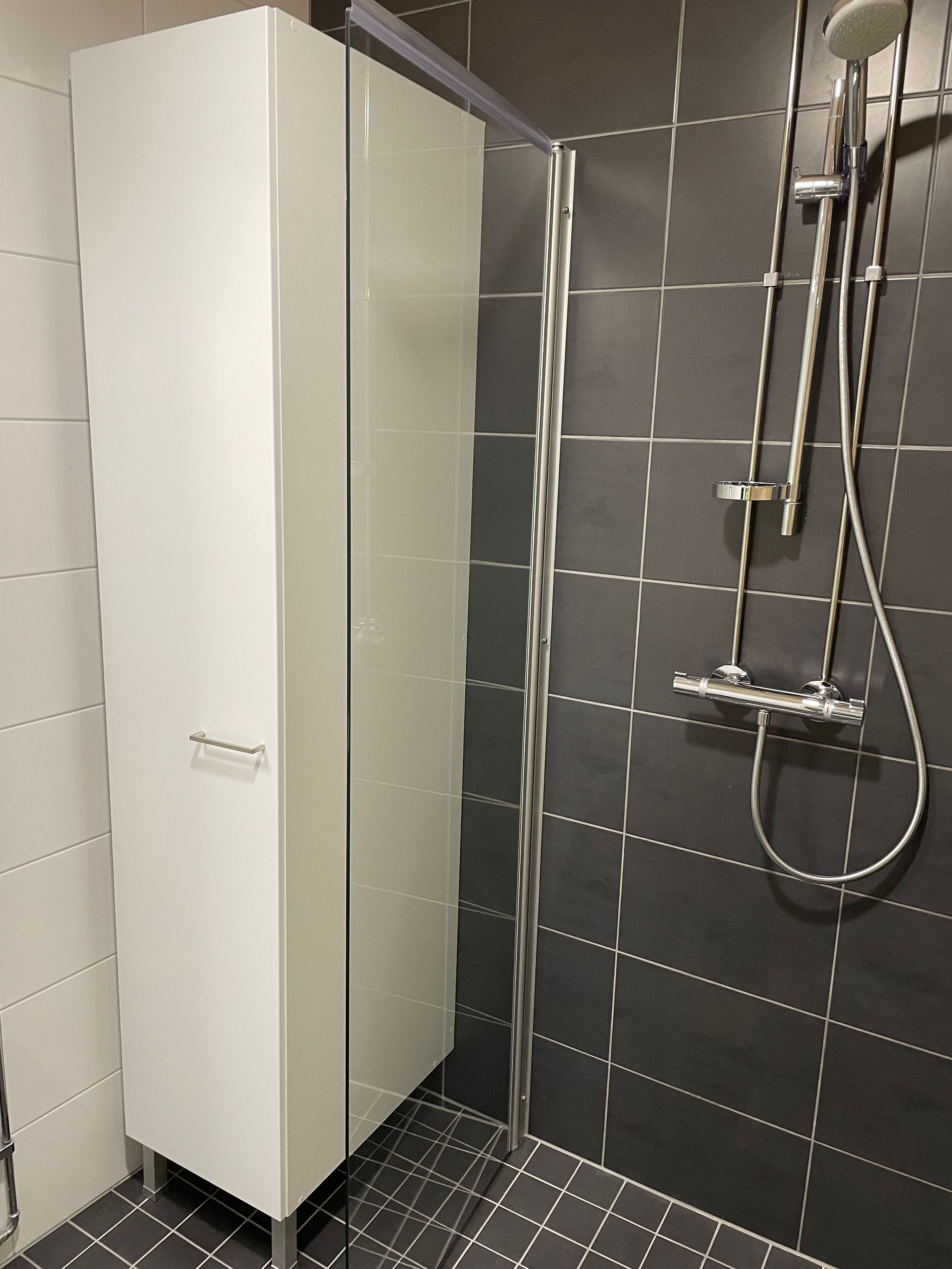 Image 12/50