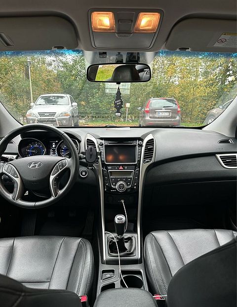 Image 7/18