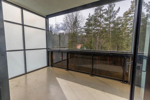 Image 1/11
