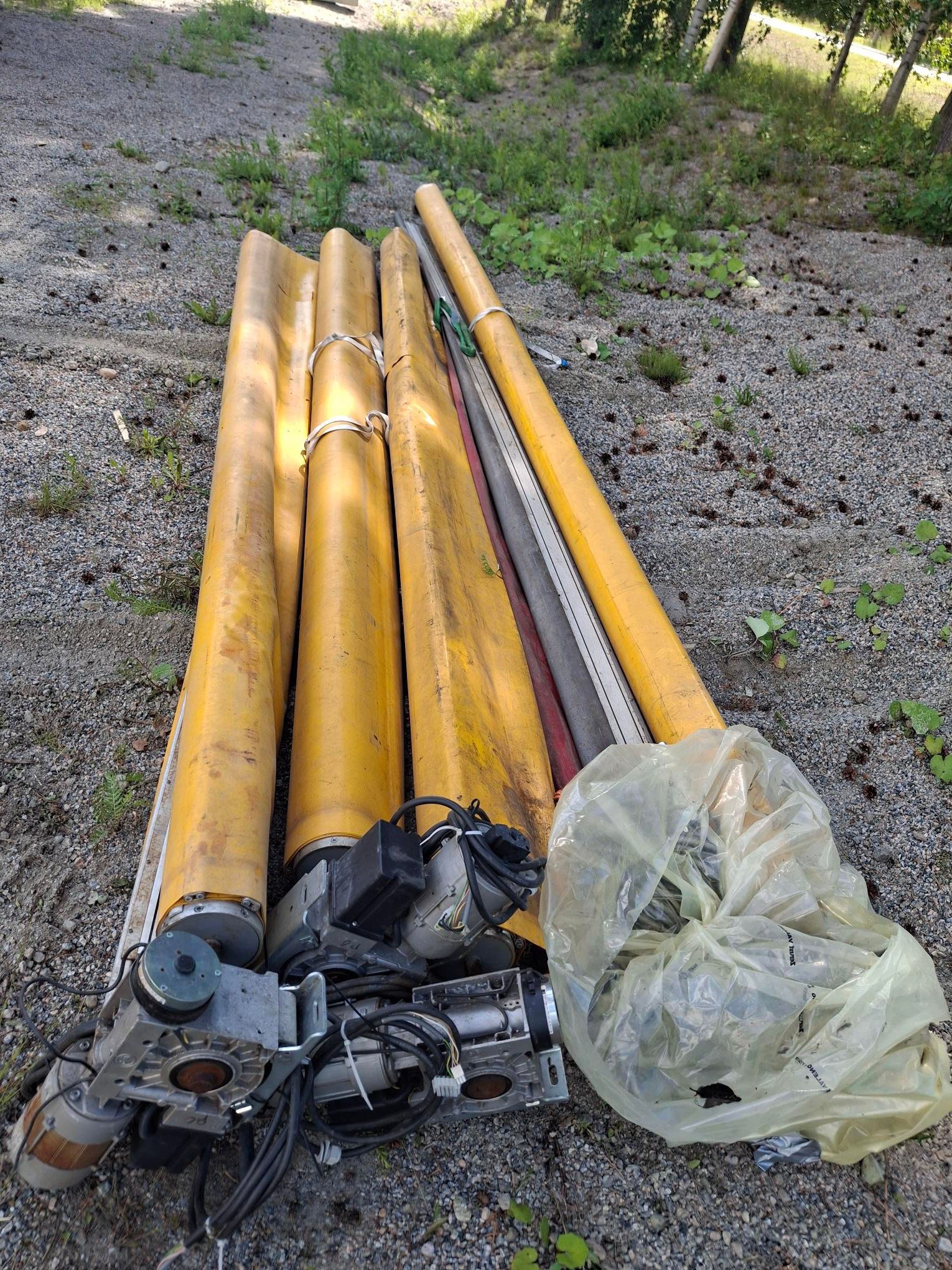 Image 1/3