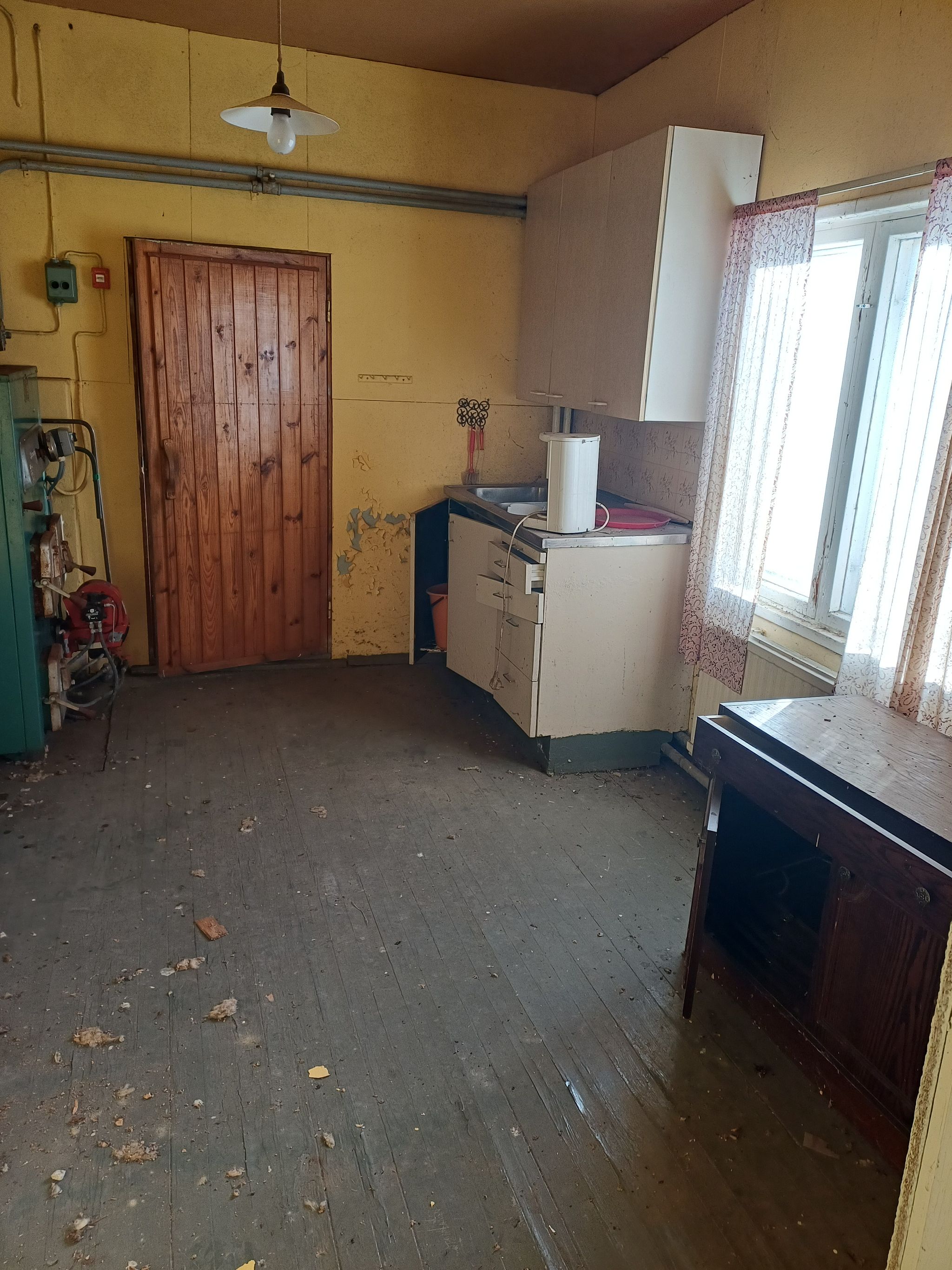 Image 8/24