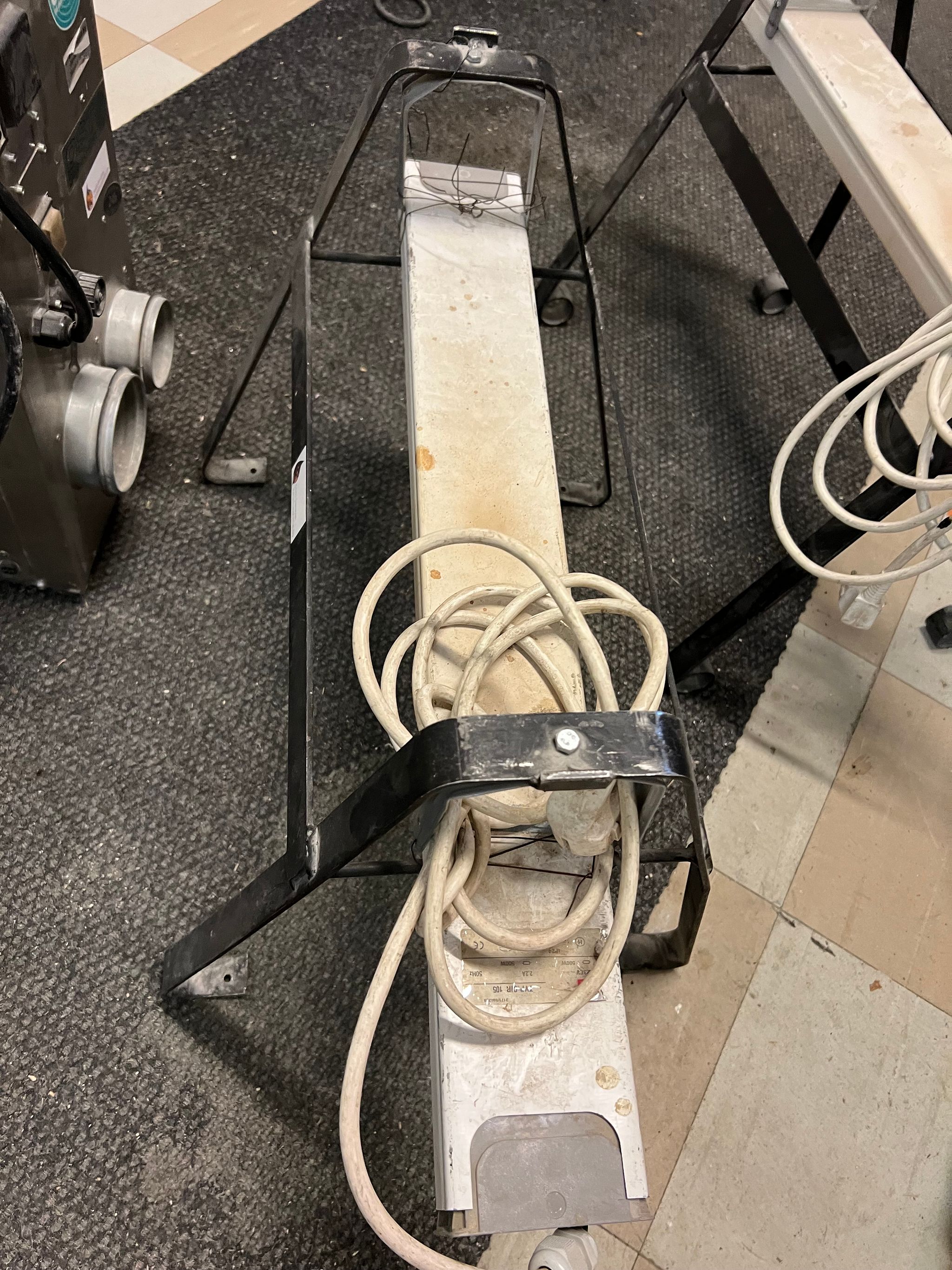 Image 6/16