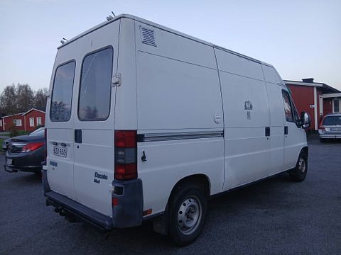Image 3/19