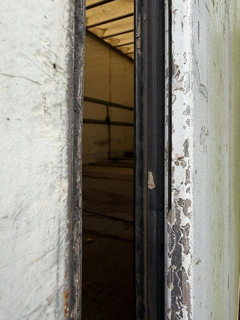 Image 12/33