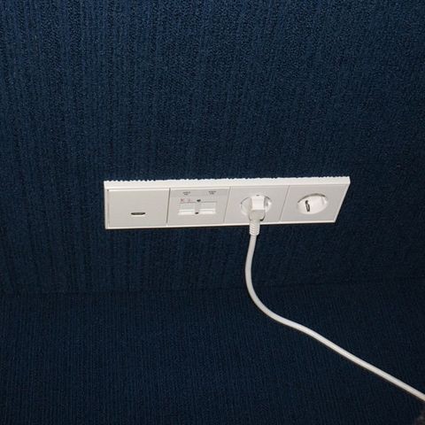 Image 7/9