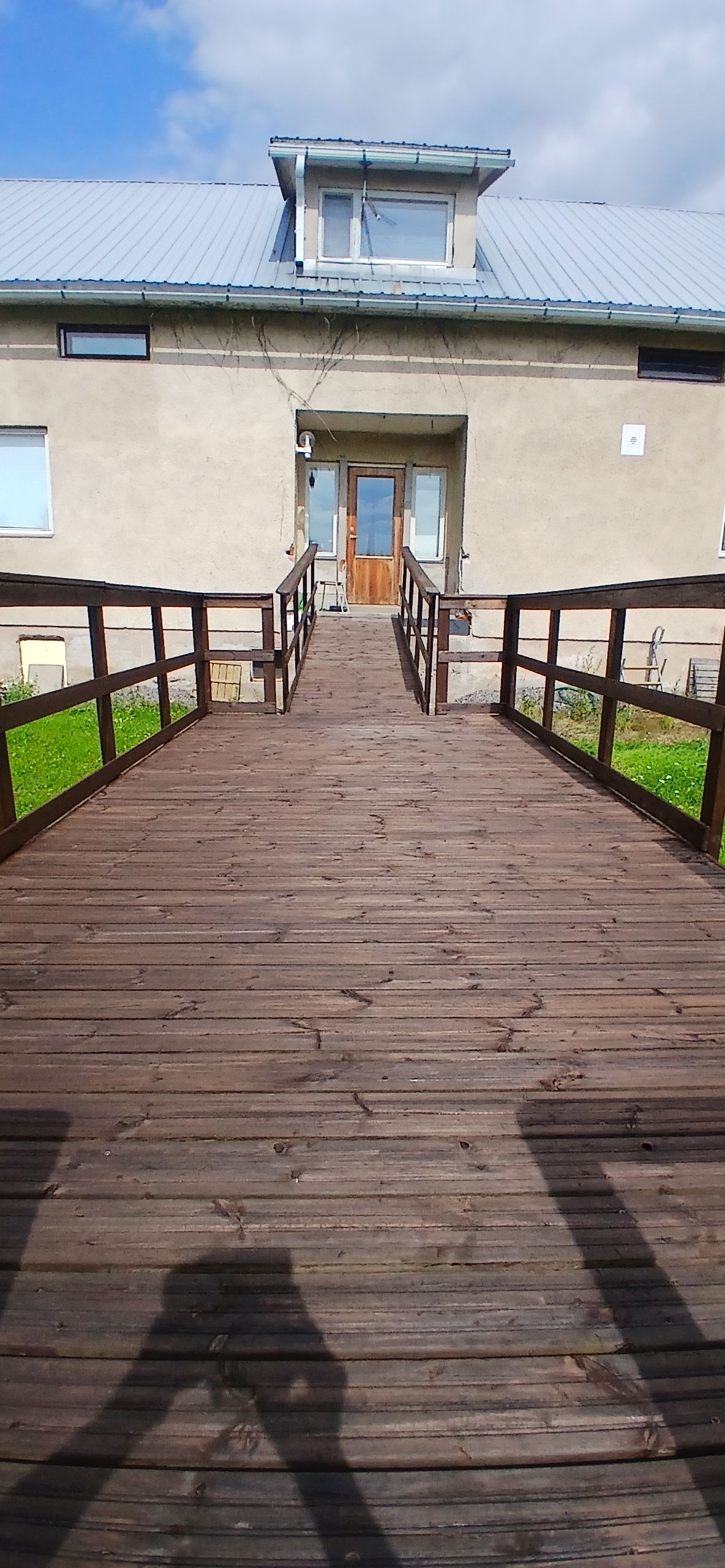 Image 3/9