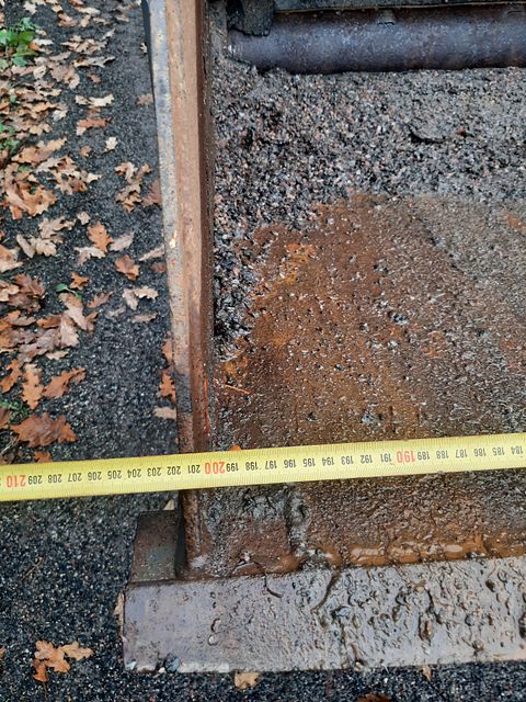 Image 3/7