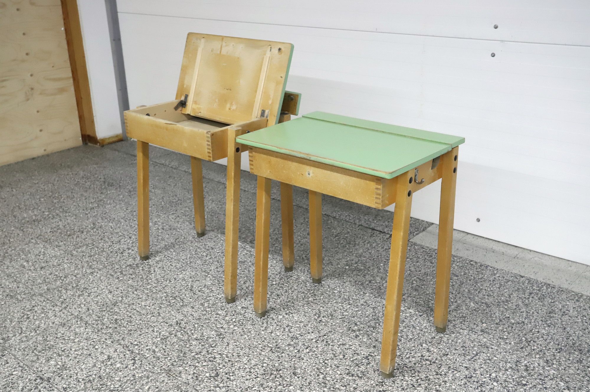 Image 1/12