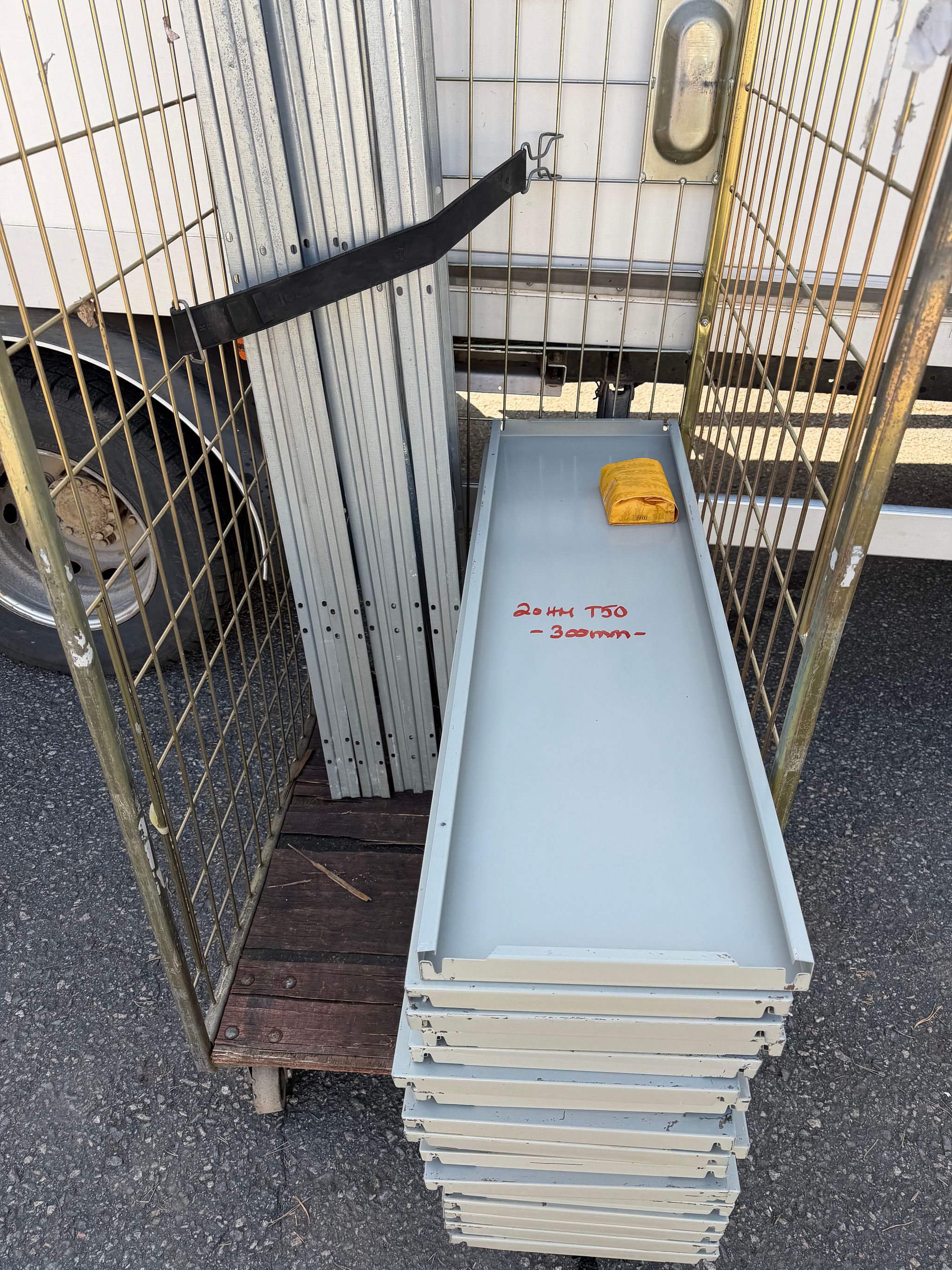 Image 6/8