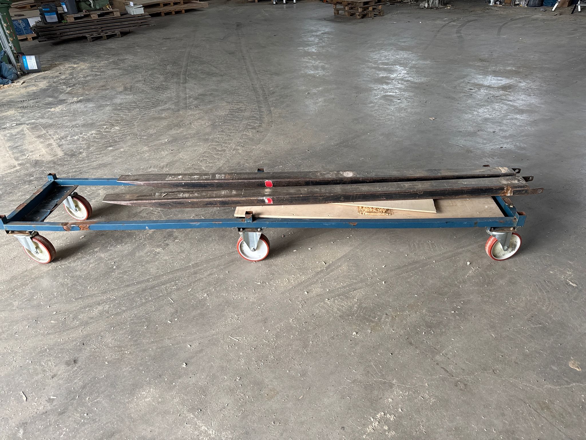 Image 2/11