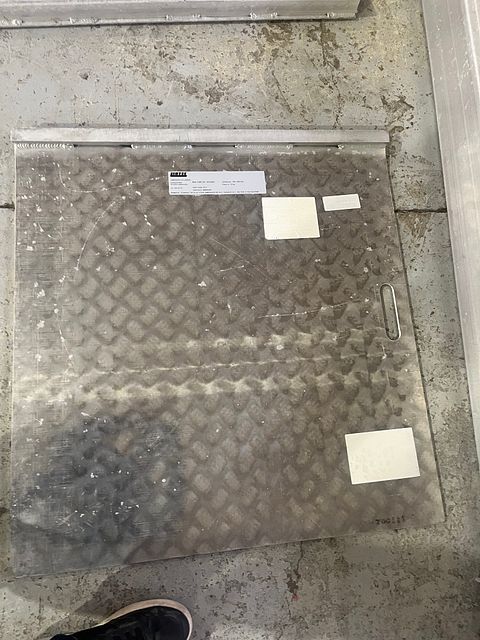 Image 8/10