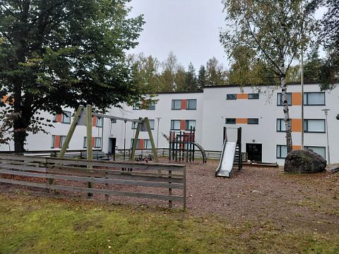 Image 1/10