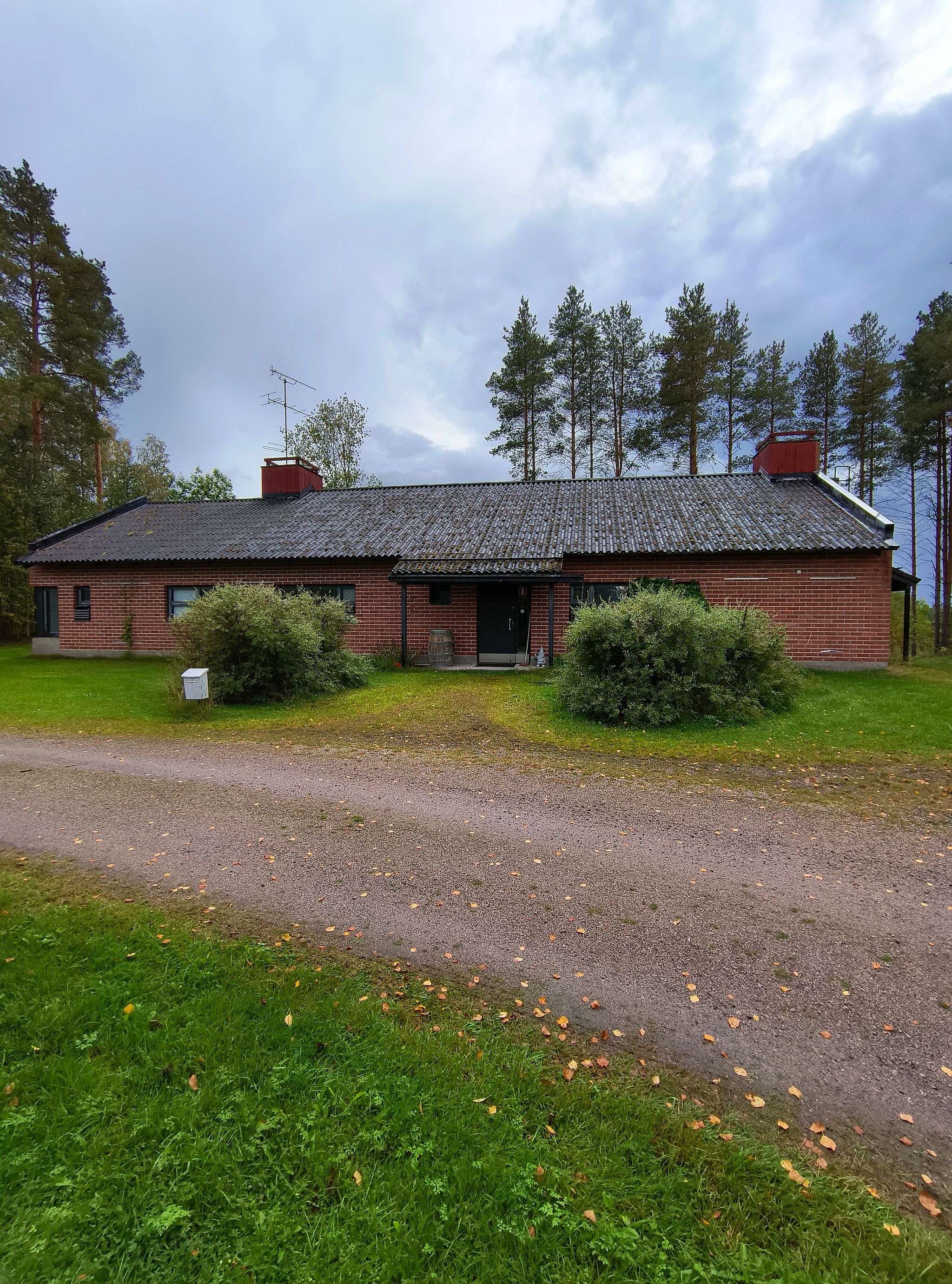 Image 19/64