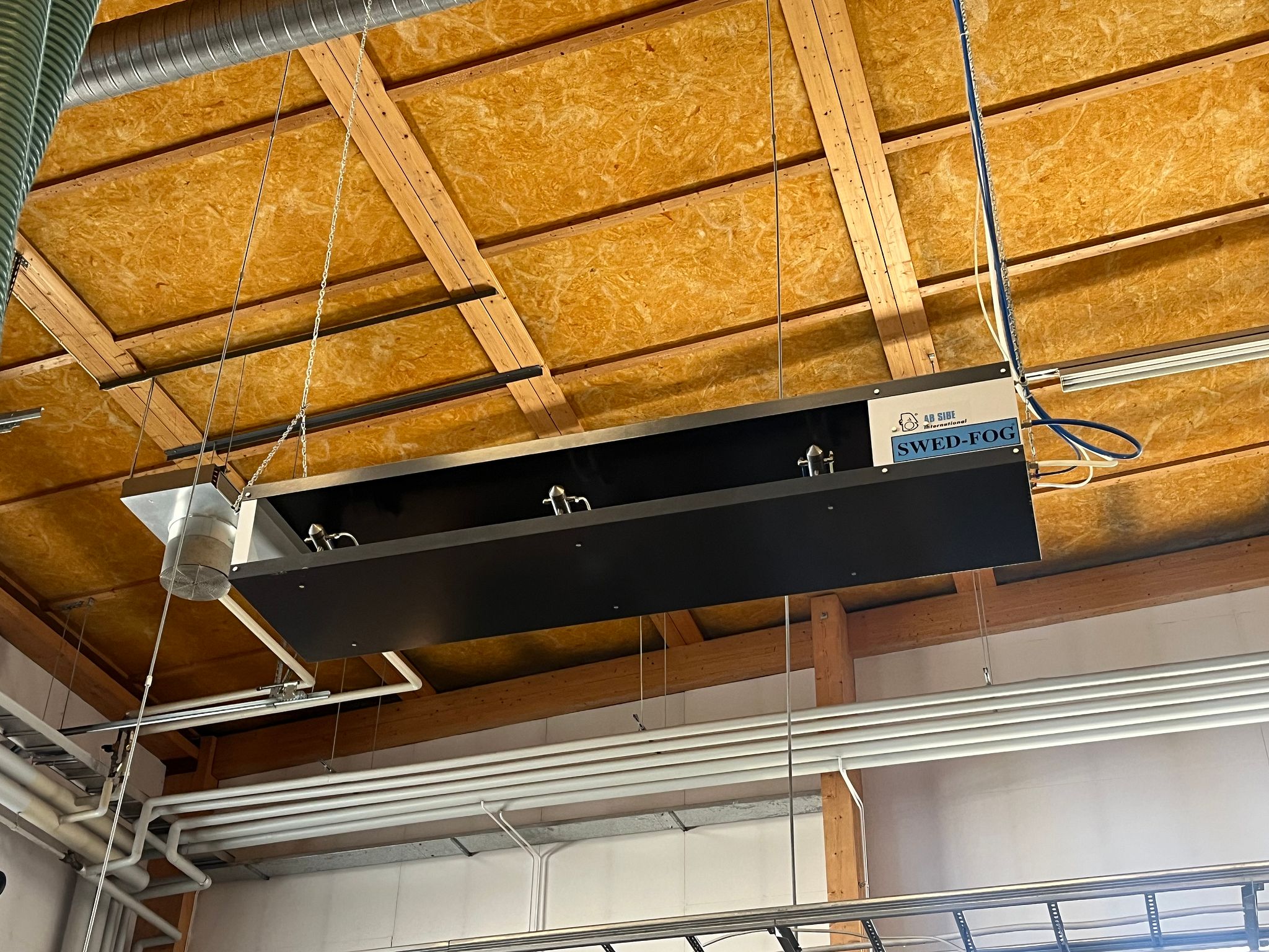 Image 1/4