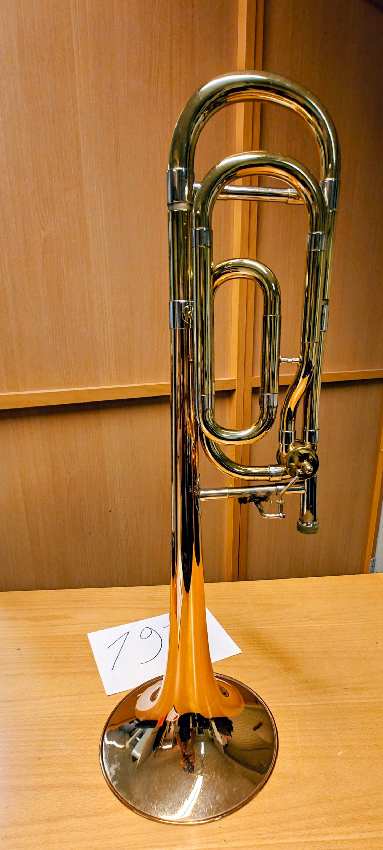 Image 11/17