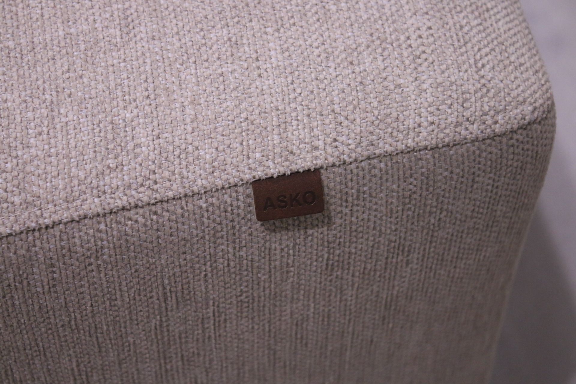 Image 7/9