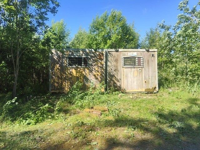 Image 8/8