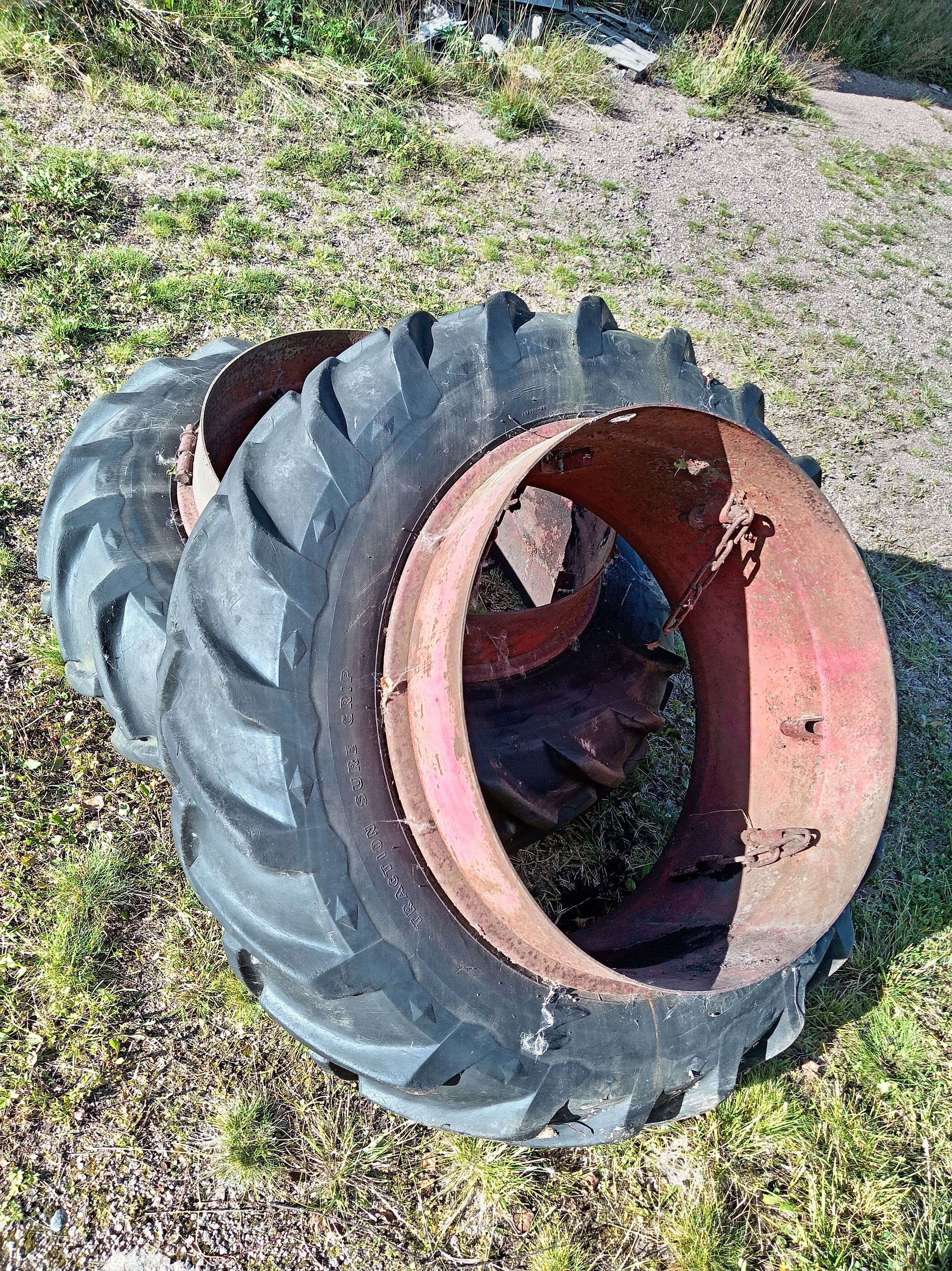 Image 1/3