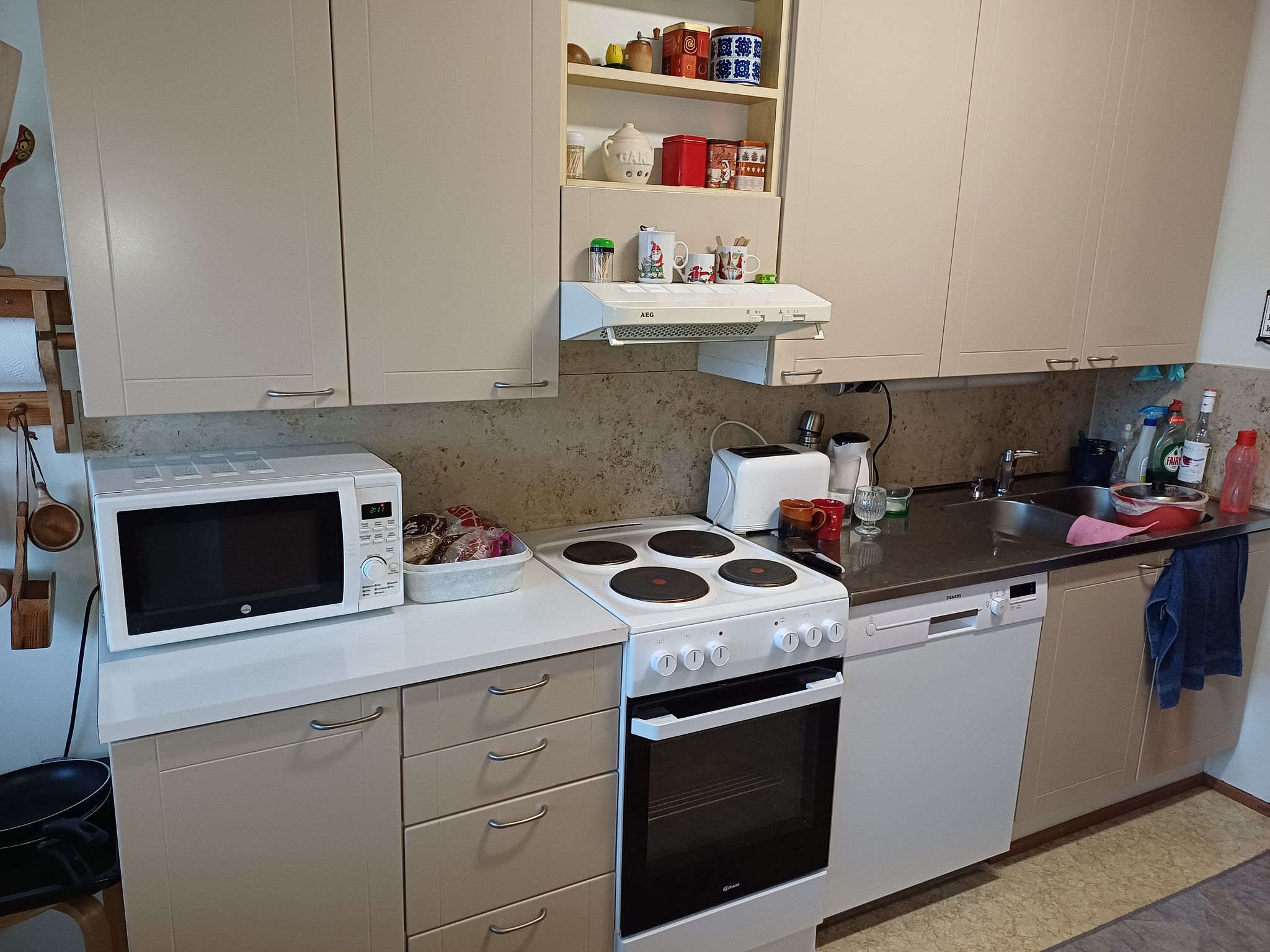 Image 3/14