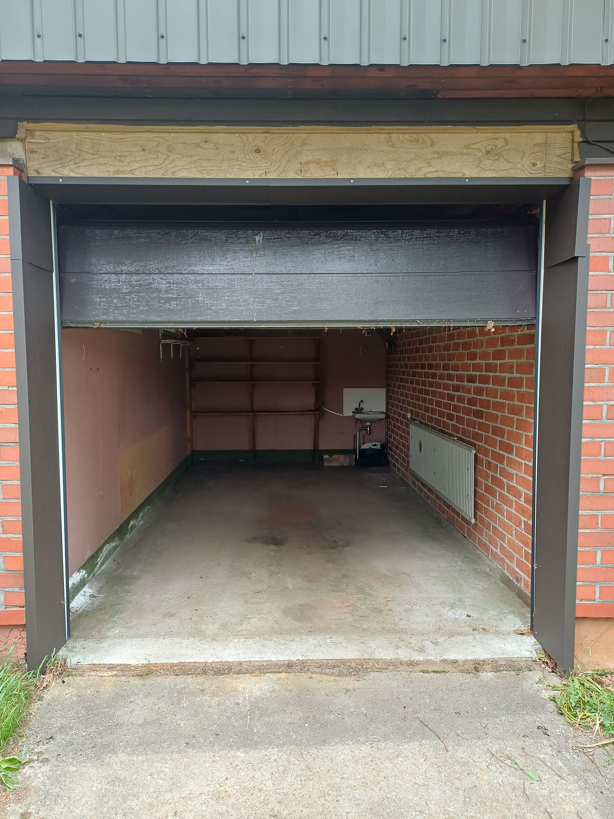 Image 8/56