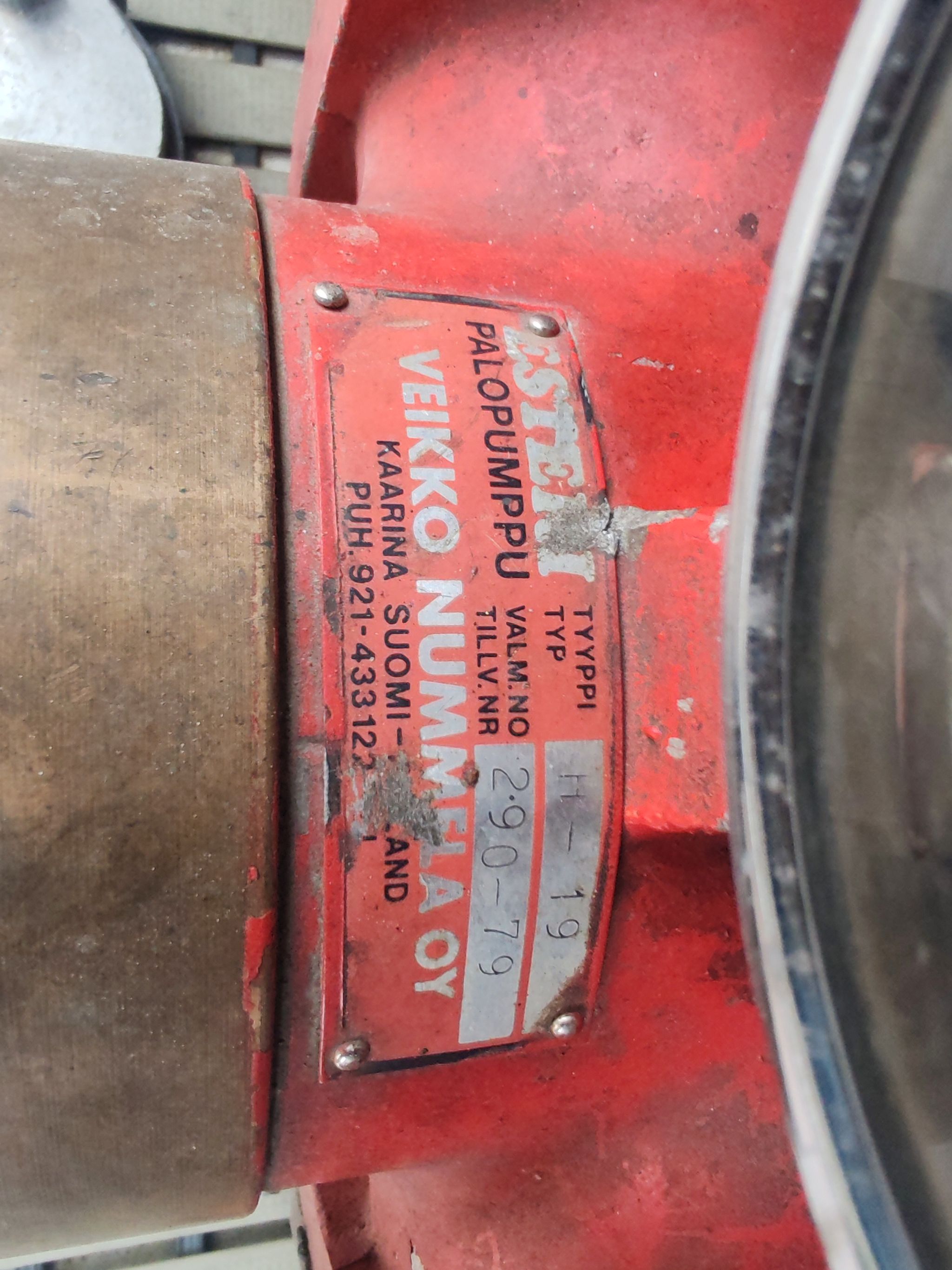 Image 4/6