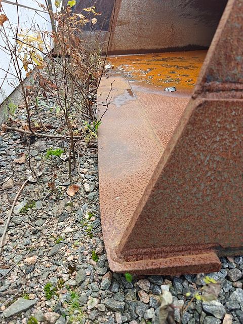 Image 3/6