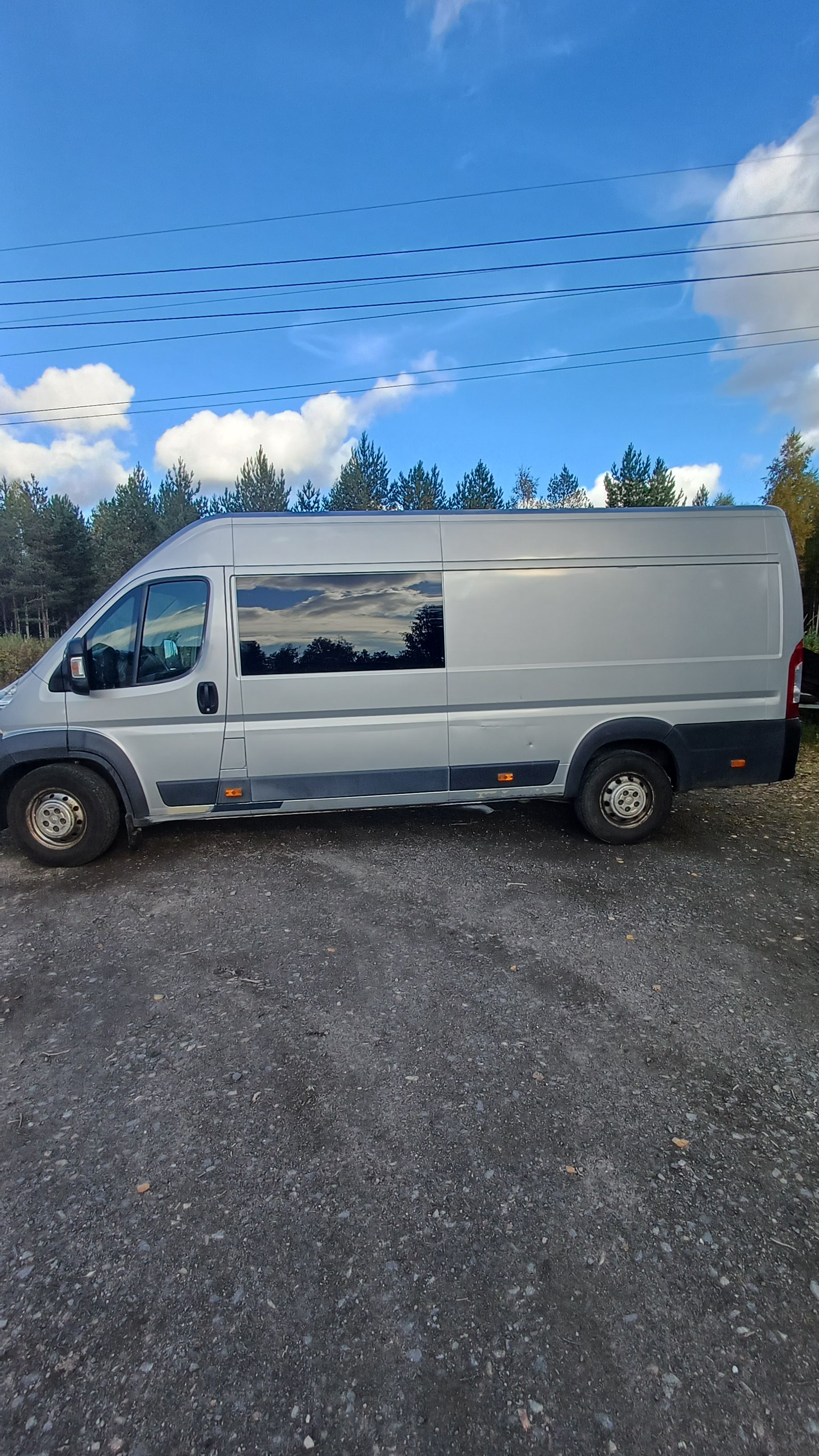 Image 3/32
