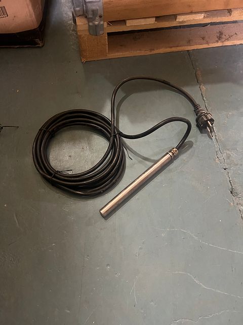 Image 1/3