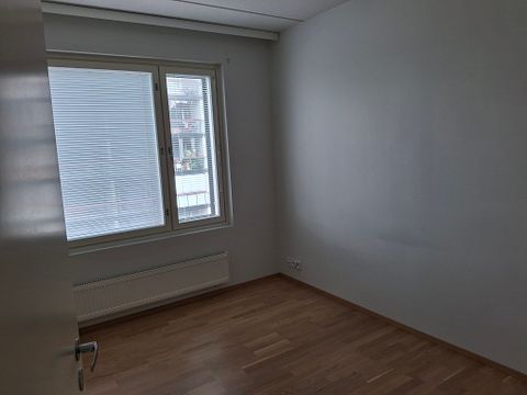 Image 12/15