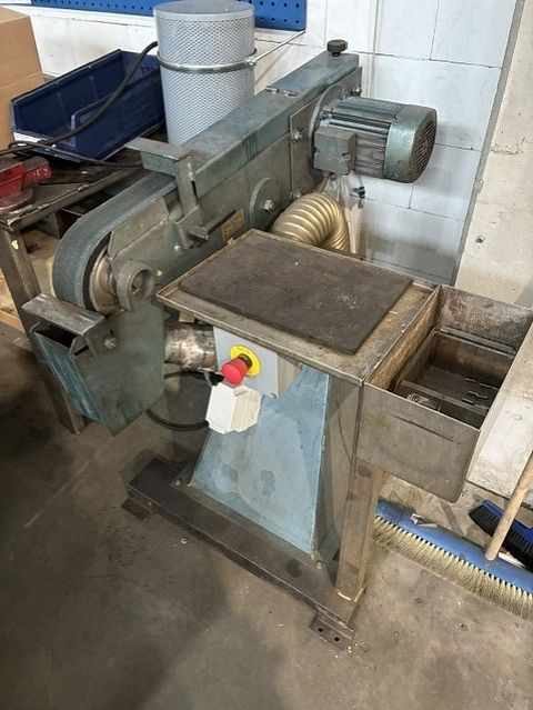 Image 1/4