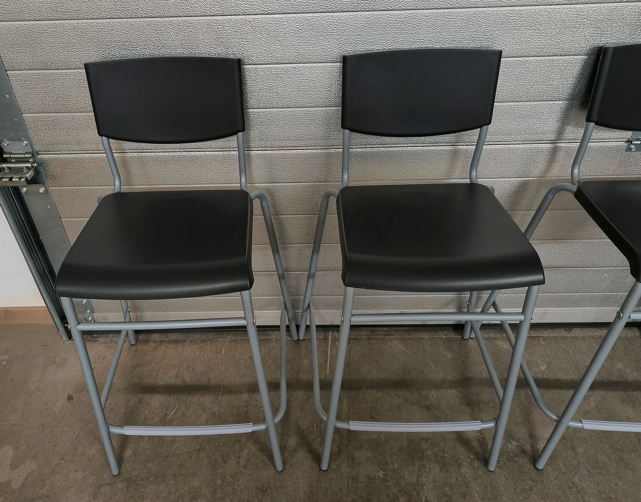Image 6/8