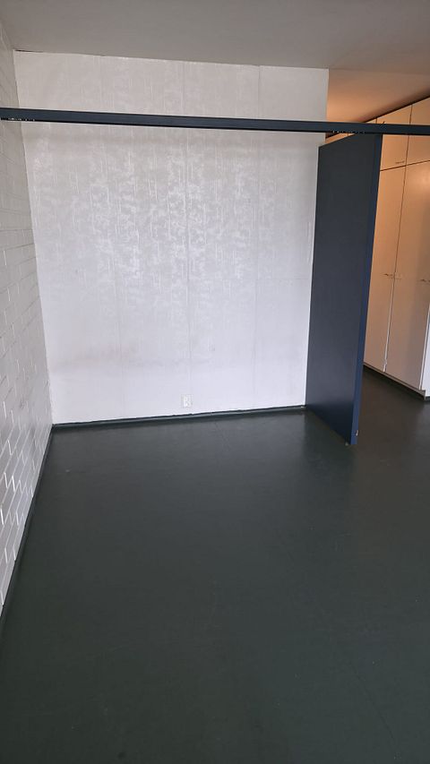 Image 3/24