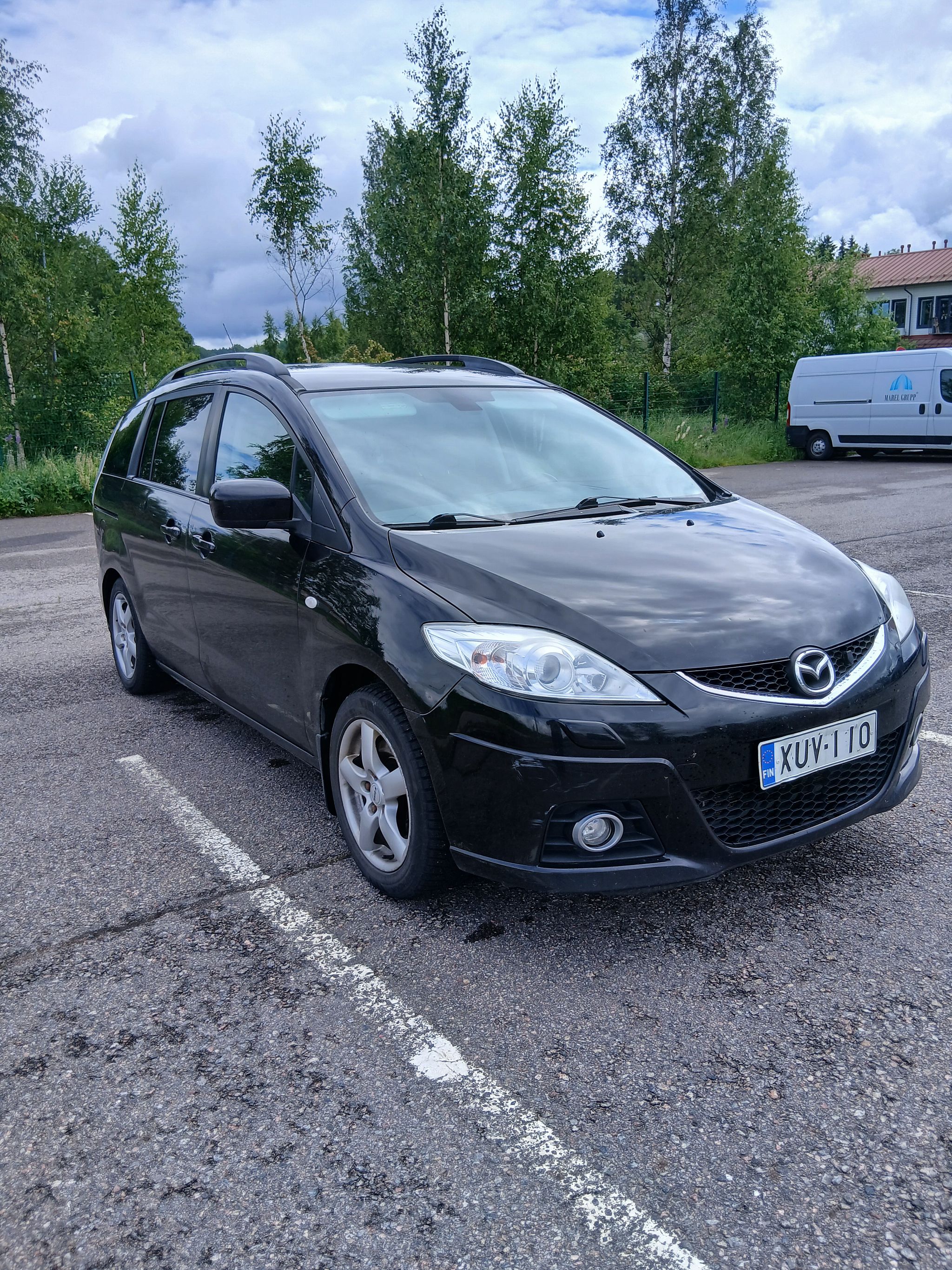 Image 1/18