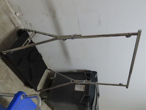Image 3/6