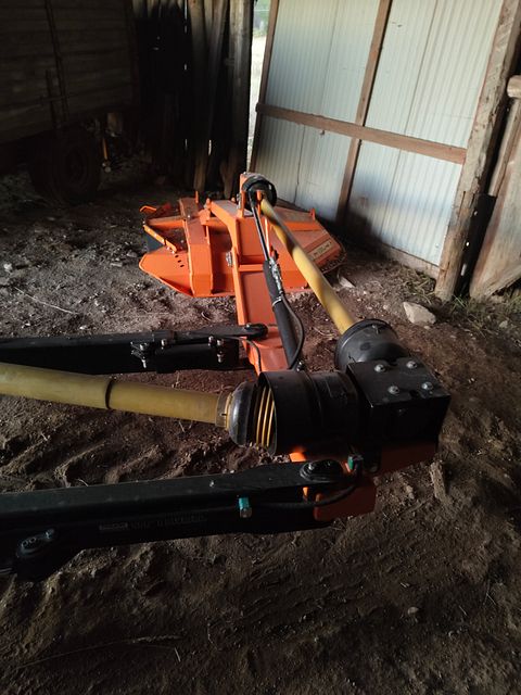 Image 3/8