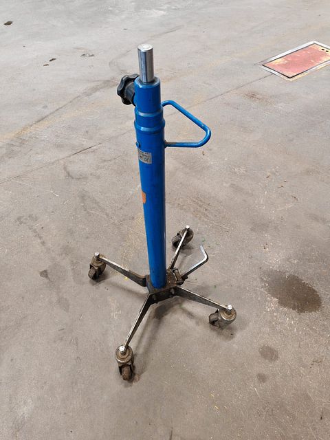 Image 3/17