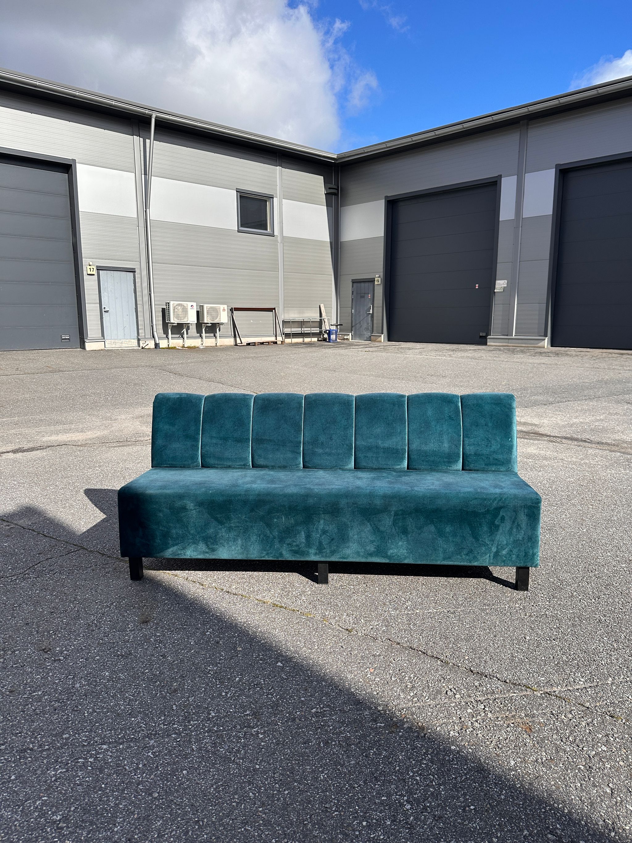 Image 3/14