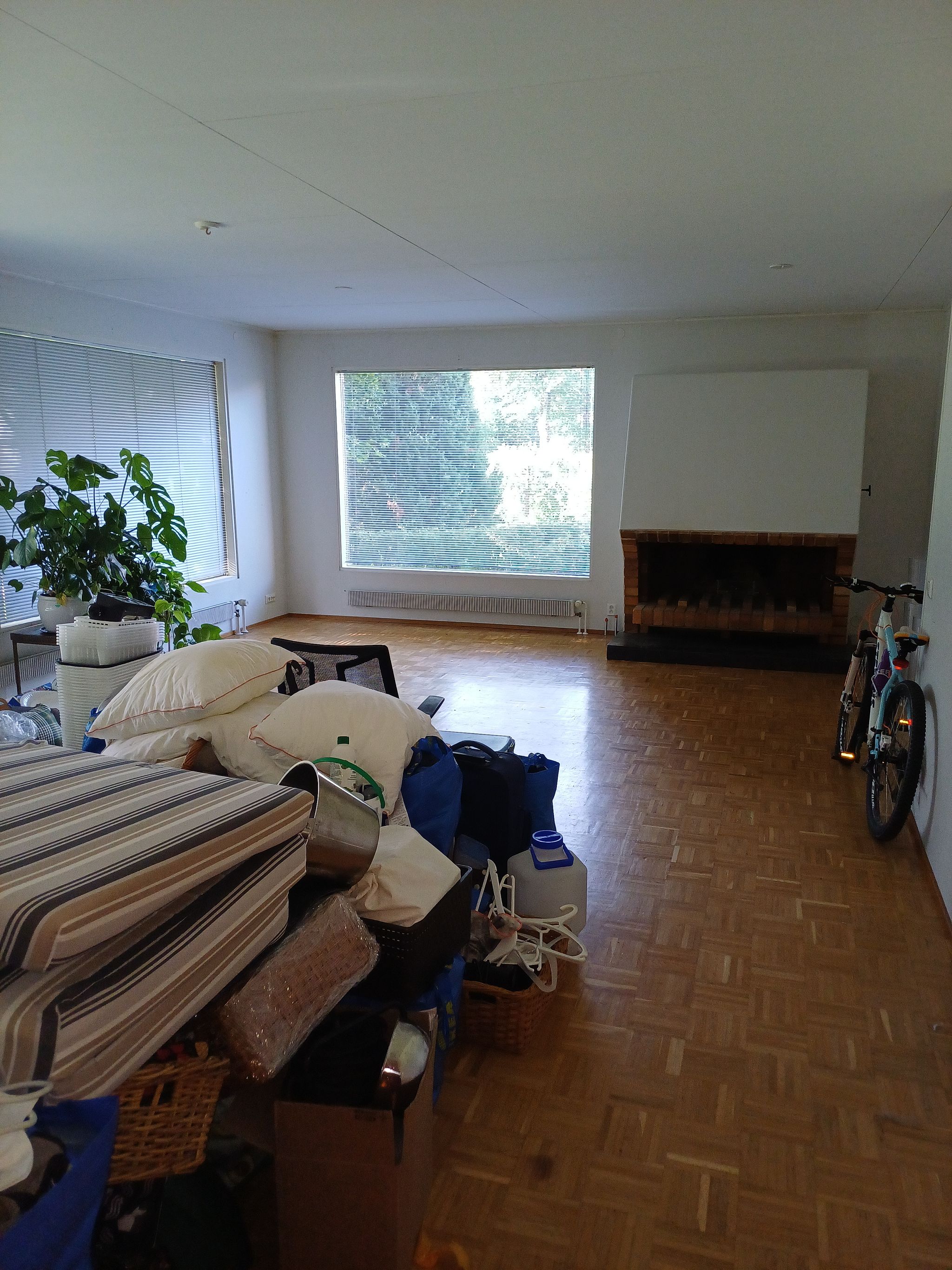 Image 13/30