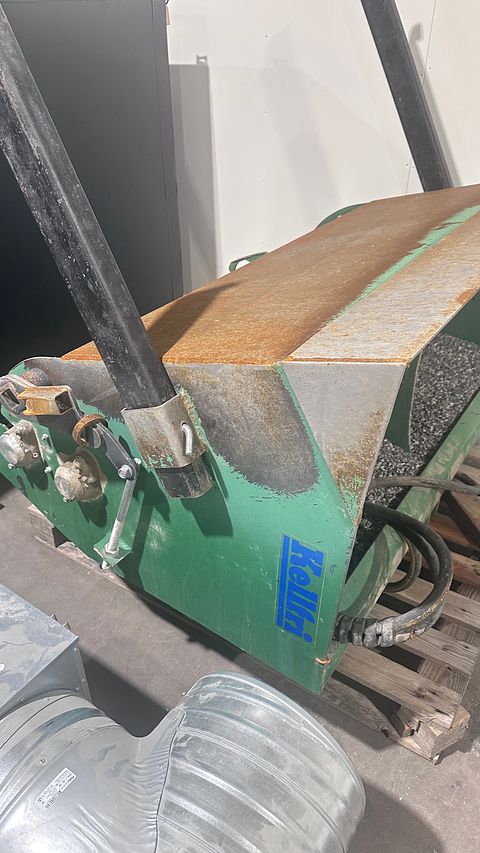 Image 5/8