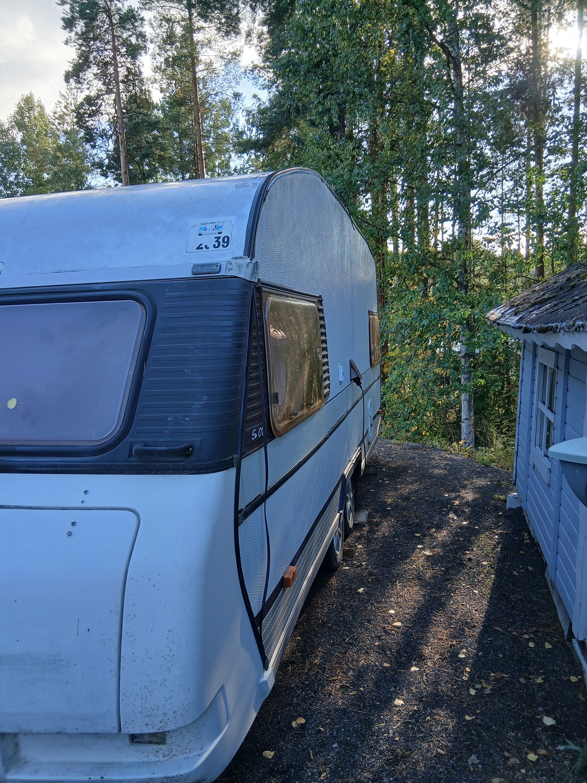 Image 1/20